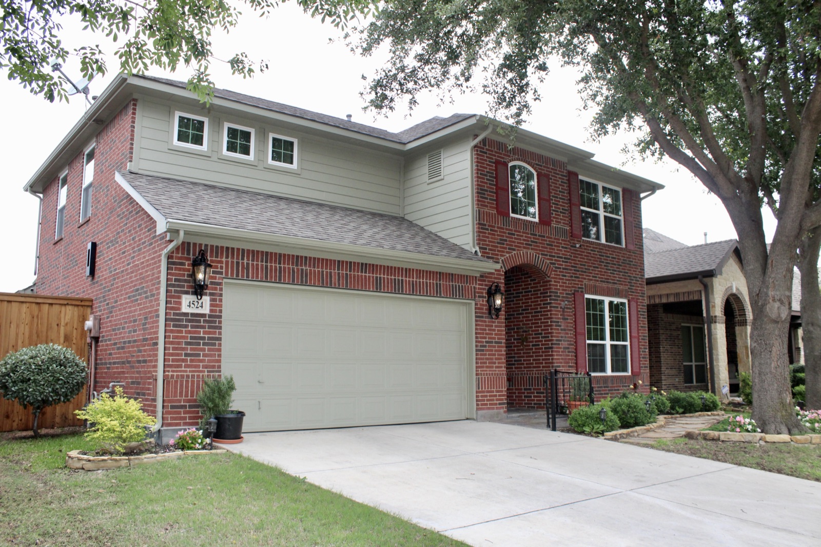 Two-story brick, Plano